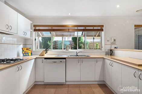 Property photo of 6 Risdon Drive Notting Hill VIC 3168