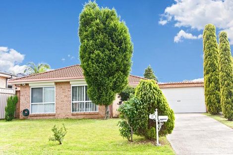 11 Swan Cct, Green Valley, NSW 2168