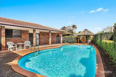 Property photo of 42 Village High Road Benowa QLD 4217