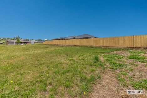 Property photo of 6 Berta Rise Drouin VIC 3818