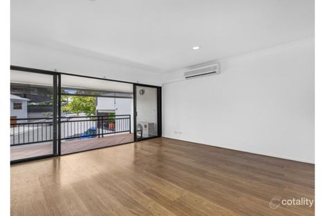 Property photo of 10/2 Macquarie Street Teneriffe QLD 4005