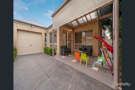 Property photo of 16 Long Island Circuit Craigieburn VIC 3064