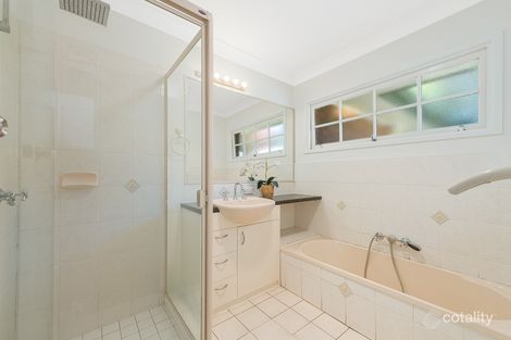 Property photo of 2 Twilight Street Kenmore QLD 4069