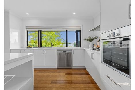 Property photo of 55 Grange Crescent Warragul VIC 3820