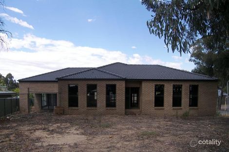 Property photo of 1 Federation Terrace Kennington VIC 3550