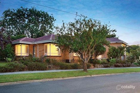 15 Serpentine St, Mont Albert, VIC 3127