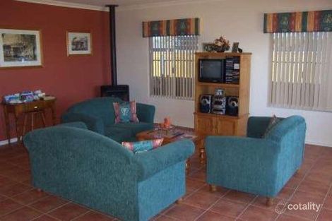 Property photo of 9 Bookleaf Loop Halls Head WA 6210