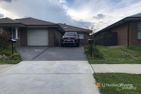 66b Clinton Way, Hamlyn Terrace, NSW 2259