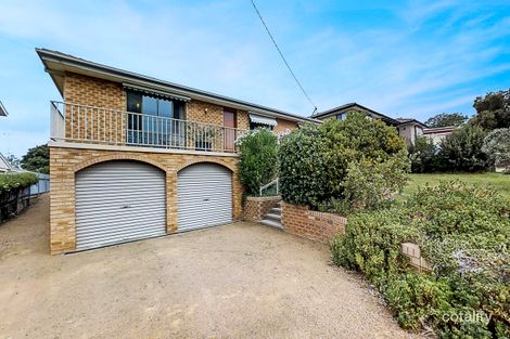 Property photo of 28 Yeo Crescent Yass NSW 2582