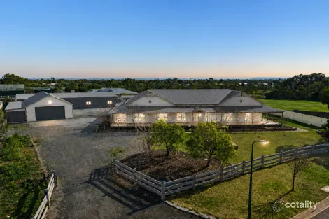Property photo of 3 Connemarra Circuit Melton VIC 3337