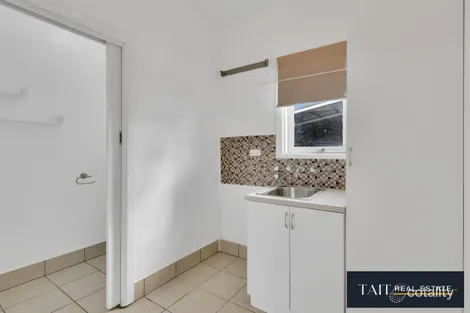 Property photo of 16 Garnet Avenue Wangaratta VIC 3677