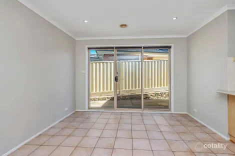 Property photo of 45 Taylor Street Ngunnawal ACT 2913