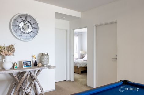 Property photo of 135/3 Pendraat Parade Hope Island QLD 4212