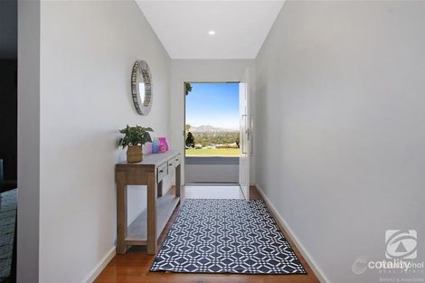 Property photo of 6 Kingswood Way West Wodonga VIC 3690