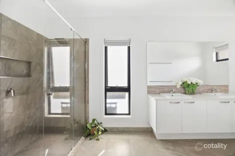 Property photo of 9 Spectrum Drive Mount Duneed VIC 3217