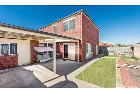 Property photo of 8 Stella Court Bell Park VIC 3215