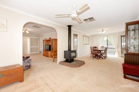 Property photo of 42 Rokeby Crescent Craigieburn VIC 3064