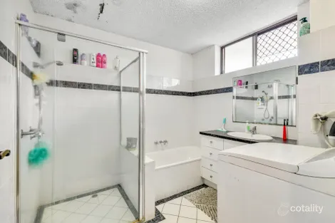 Property photo of 2/65 Bellevue Terrace Clayfield QLD 4011