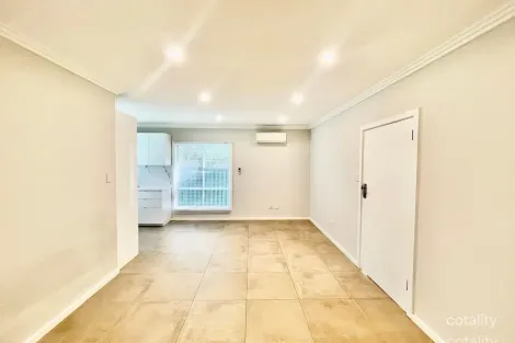 Property photo of 6 Jannarn Grove Seven Hills NSW 2147