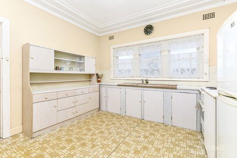 Property photo of 33 Ferrier Parade Clemton Park NSW 2206