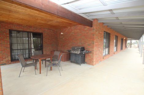 Property photo of 9 George Cook Drive South Daisy Hill VIC 3465