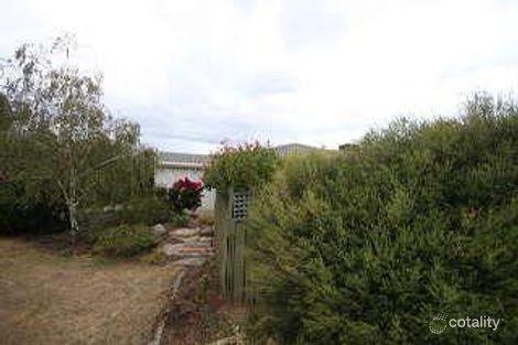 10 Bordeaux Dr, Woodcroft, SA 5162