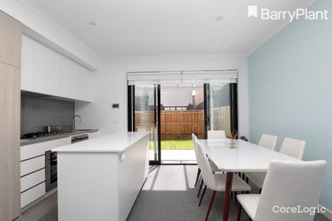 Property photo of 1 Featherwood Street Clayton South VIC 3169