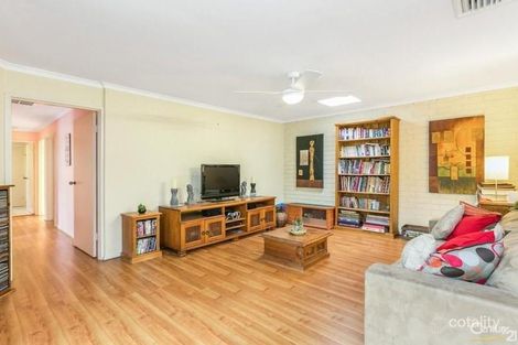 Property photo of 8 Bordeaux Drive Woodcroft SA 5162