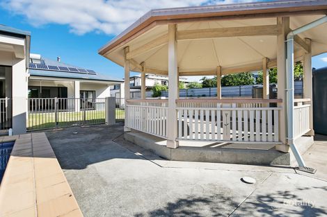 Property photo of 2324 Wynnum Road Wynnum QLD 4178