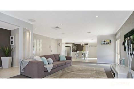Property photo of 2 Pepper Close Diggers Rest VIC 3427