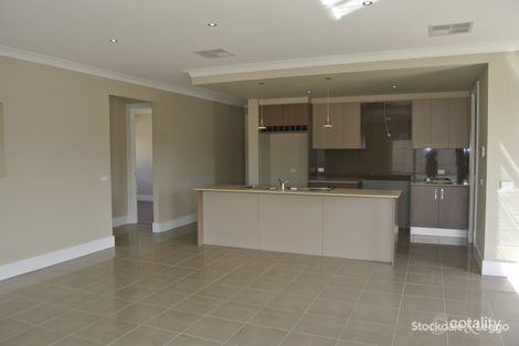 Property photo of 1 Lucerne Way Darley VIC 3340