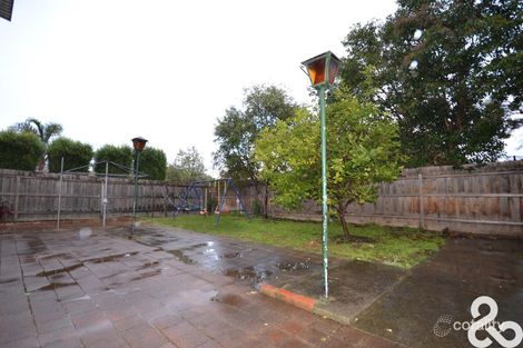 Property photo of 30 Streeton Circuit Mill Park VIC 3082