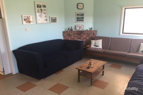 Property photo of 3 Park Street Fishermans Bay NSW 2316