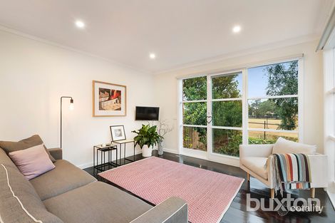 Property photo of 33 Widdop Crescent Hampton East VIC 3188