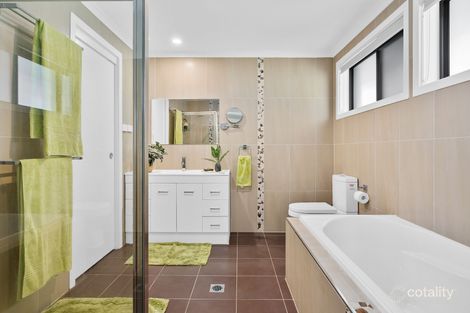 Property photo of 1 Dryandra Way Shellharbour NSW 2529