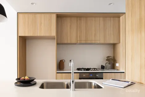 102/186 Clarence Rd, Indooroopilly, QLD 4068