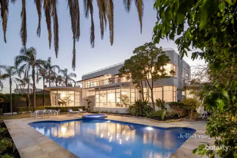 Property photo of 2 Milliara Grove Brighton East VIC 3187