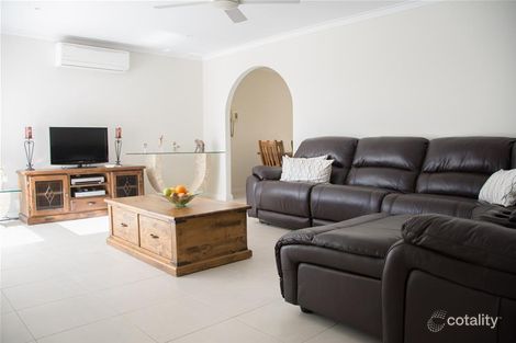 Property photo of 20 Coorong Place Kallaroo WA 6025