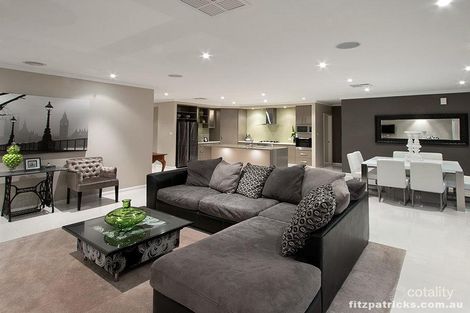 Property photo of 4 Florey Street Lloyd NSW 2650