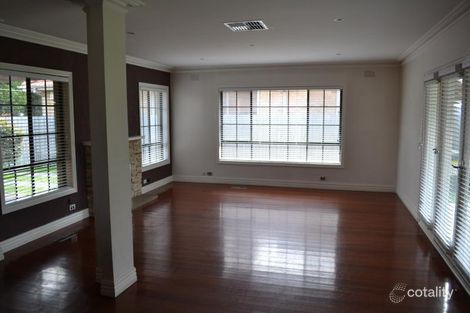 Property photo of 7 Oliver Court Fawkner VIC 3060