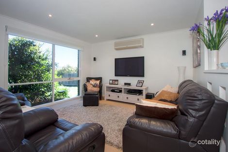 Property photo of 7 Vista Close Gisborne VIC 3437