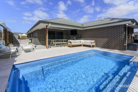 21 Bora Pl, Ningi, QLD 4511