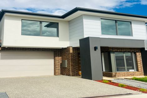 22 Amber Way, Cobblebank, VIC 3338