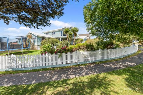 Property photo of 2 Tingara Close San Remo VIC 3925