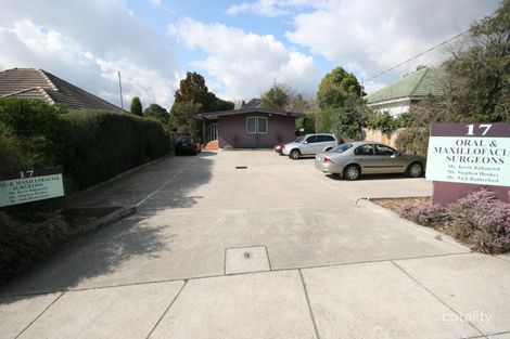 17 Wantirna Rd, Ringwood, VIC 3134