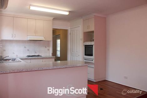 Property photo of 10 Parkside Mews Cranbourne West VIC 3977