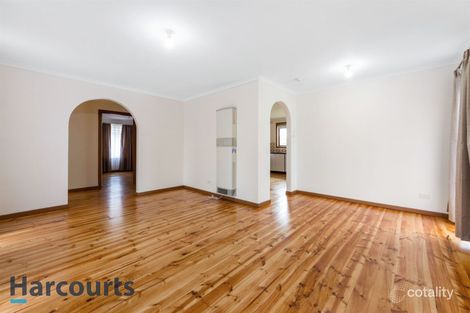 Property photo of 5 Maynard Place Kings Park VIC 3021