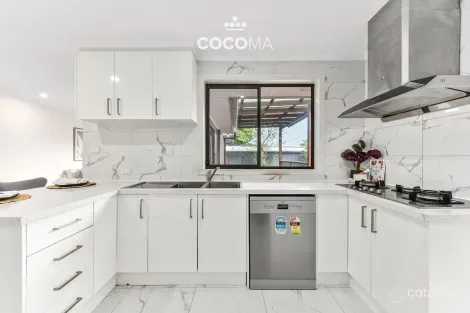 Property photo of 2 Allawah Close Keysborough VIC 3173