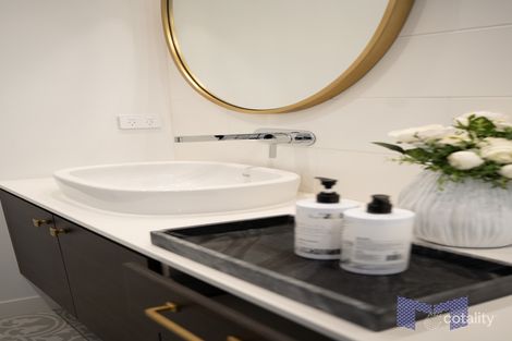 Property photo of 24 Olivine Boulevard Donnybrook VIC 3064