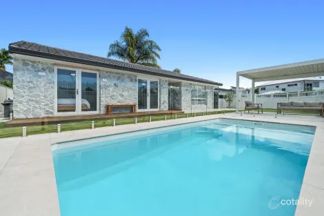 Property photo of 2 Pedder Place Coombabah QLD 4216